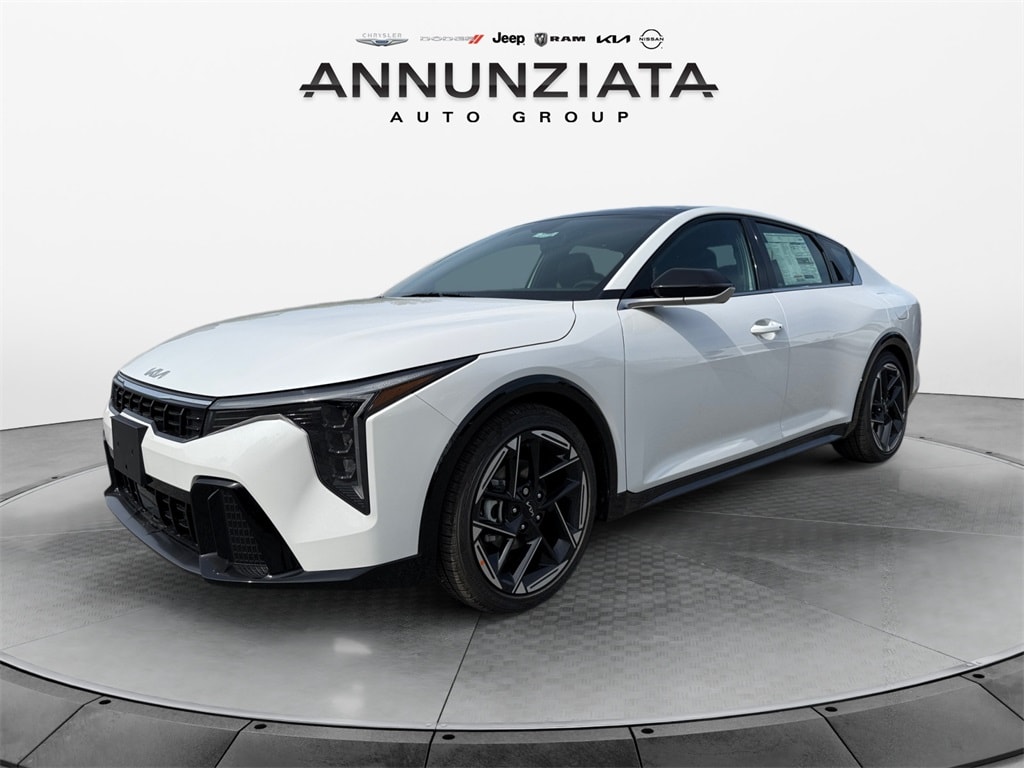 2025 Kia K4 GT-Line's photo