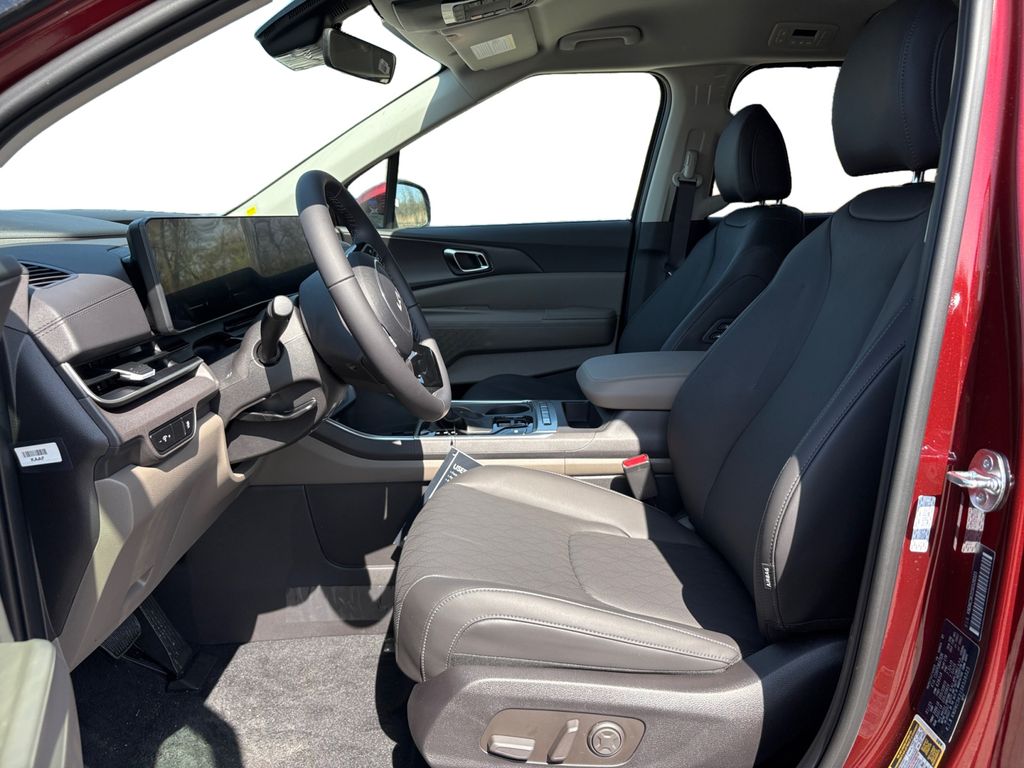 2025 Kia Carnival EX - Photo 9