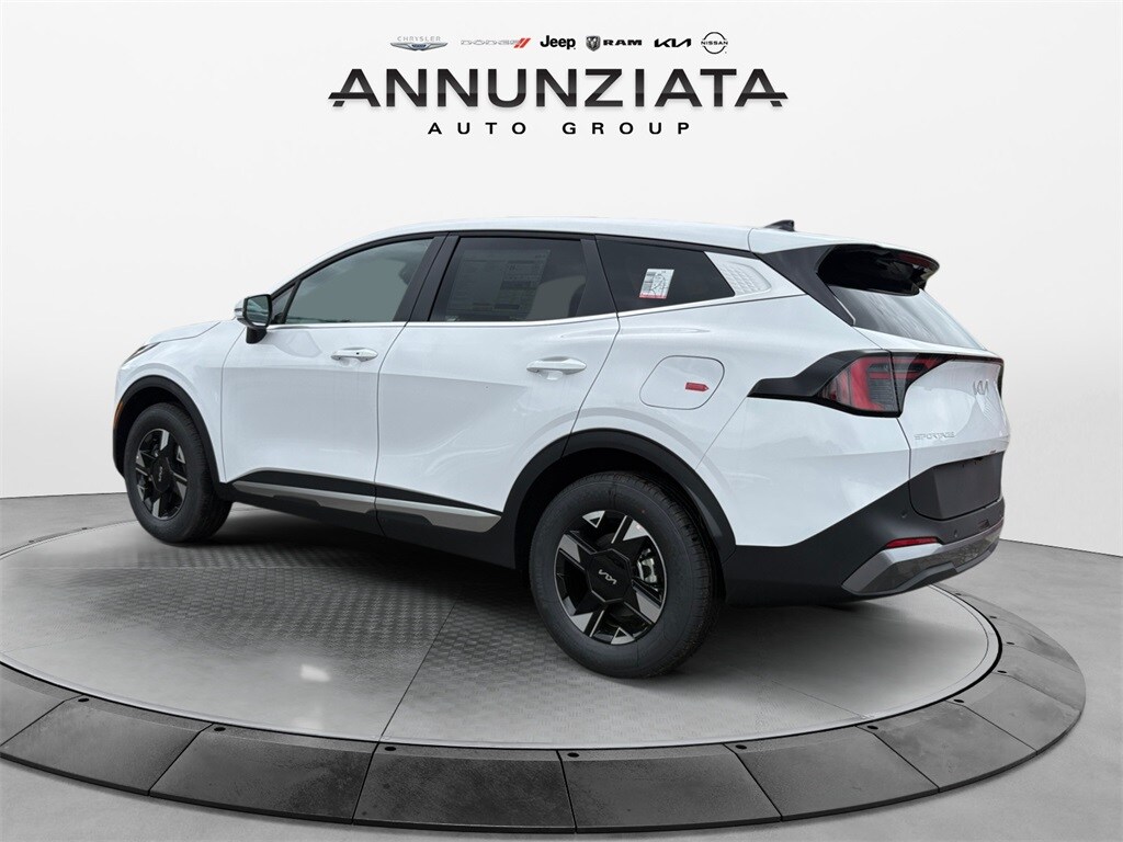 2026 Kia Sportage LX photo 3