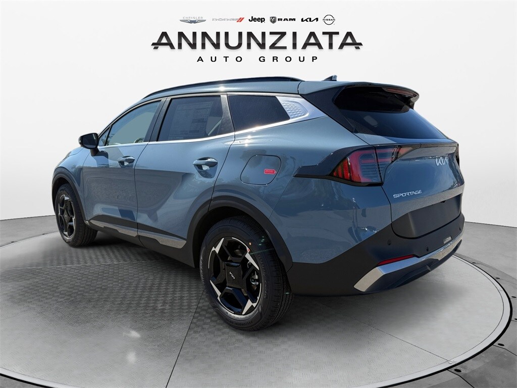 2026 Kia Sportage Hybrid EX photo 3