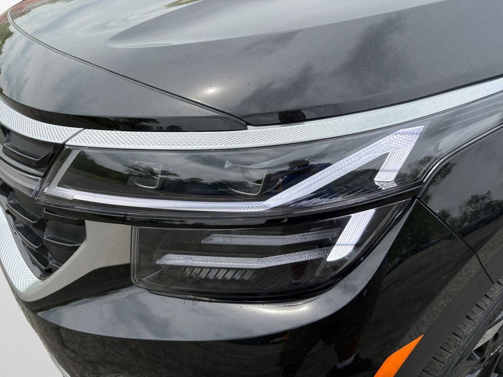 2025 Kia Seltos SX - Photo 22