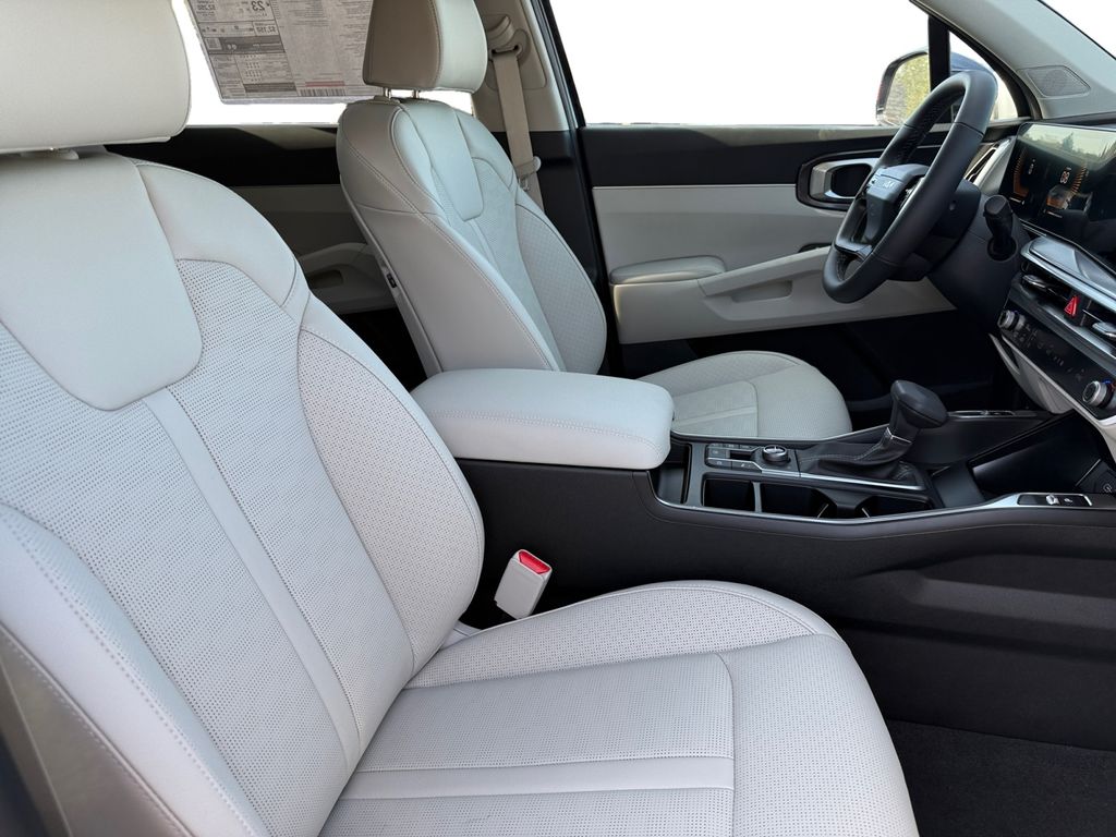 2026 Kia Sorento EX - Photo 15