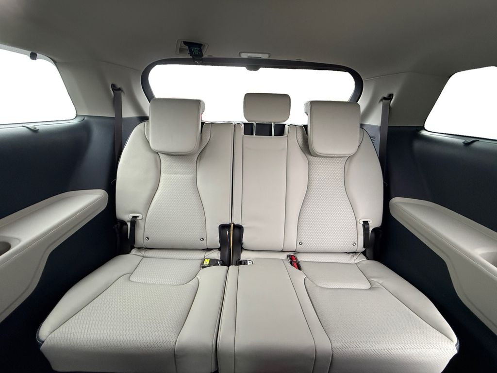 2026 Kia Carnival SX Prestige - Photo 15
