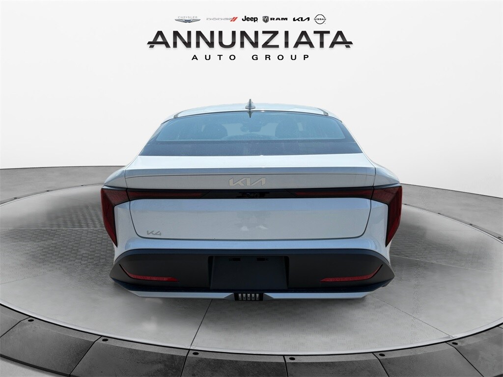 2025 Kia K4 LXS photo 4