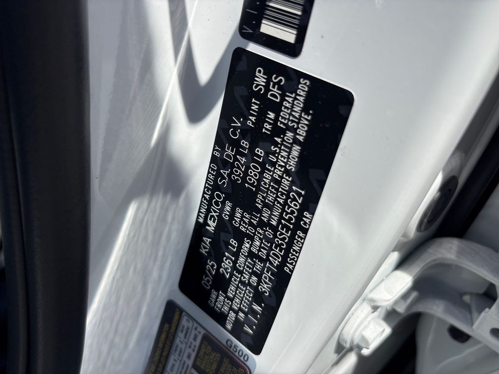 2025 Kia K4 LXS - Photo 24
