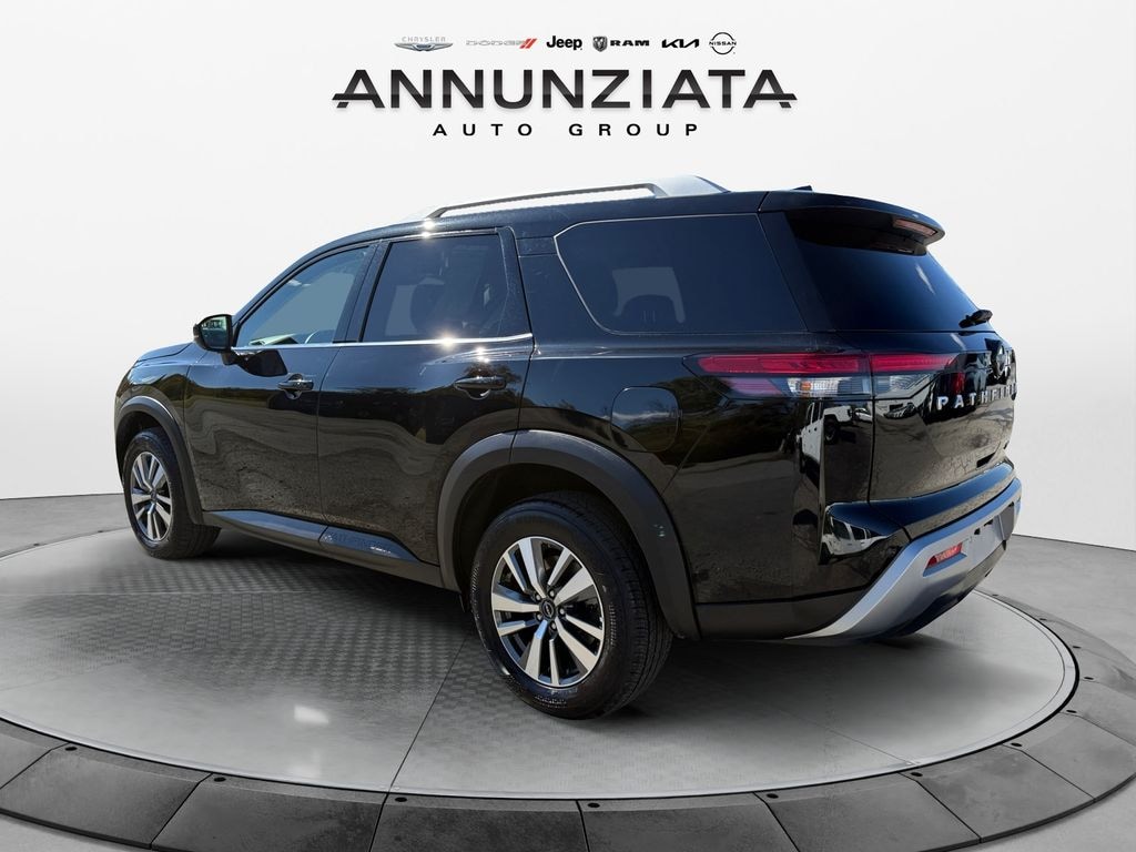 Certified 2025 Nissan Pathfinder SL SUV