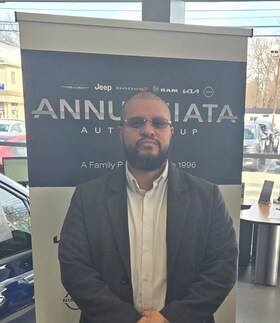 Staff member Vladimir Disla from f8038bef41f0