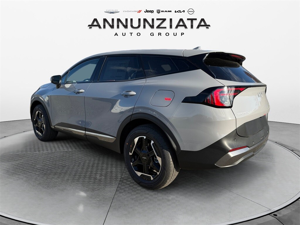 2026 Kia Sportage Hybrid S photo 3