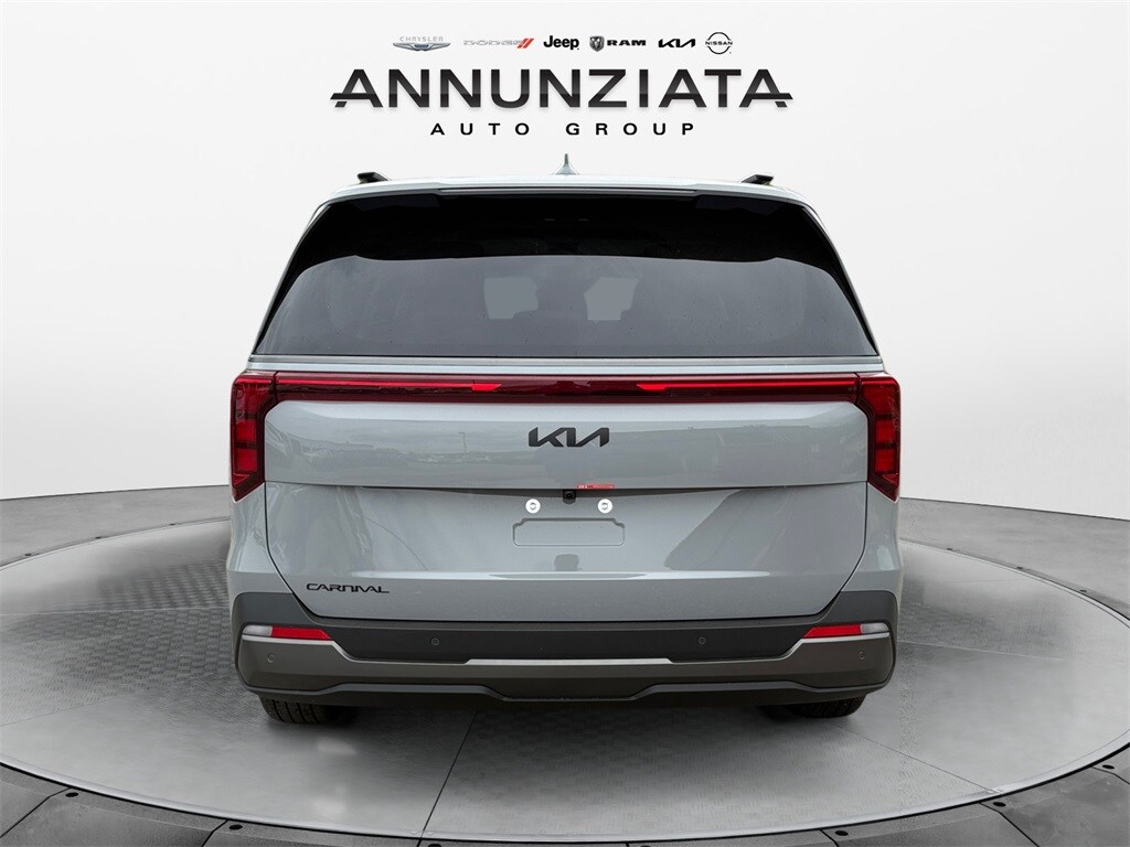 2025 Kia Carnival SX photo 4