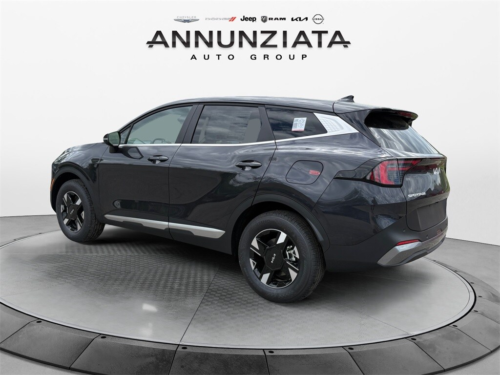 2026 Kia Sportage LX photo 3