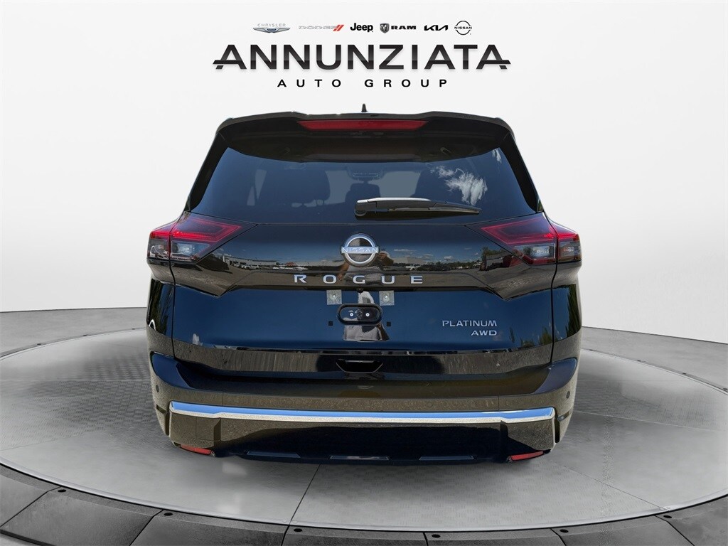 2024 Nissan Rogue Platinum photo 3