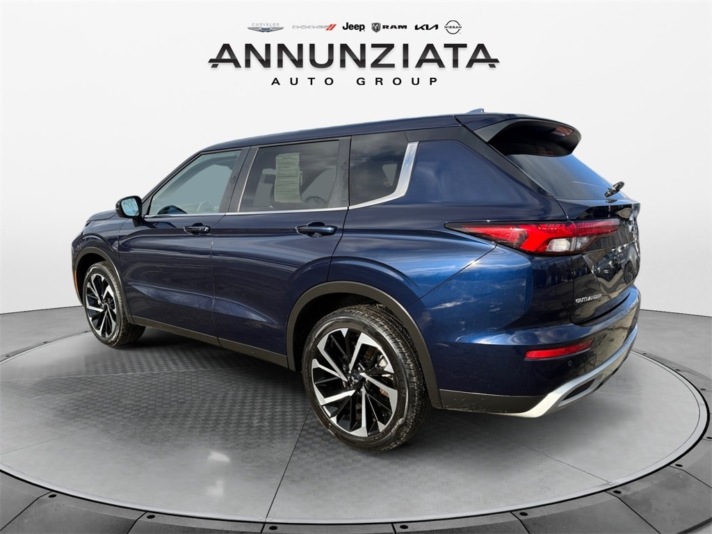 Used 2024 Mitsubishi Outlander SE SUV