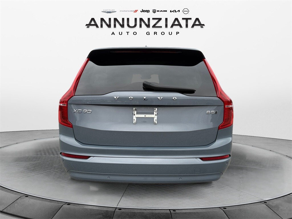 Used 2023 Volvo XC90 B5 AWD Core SUV