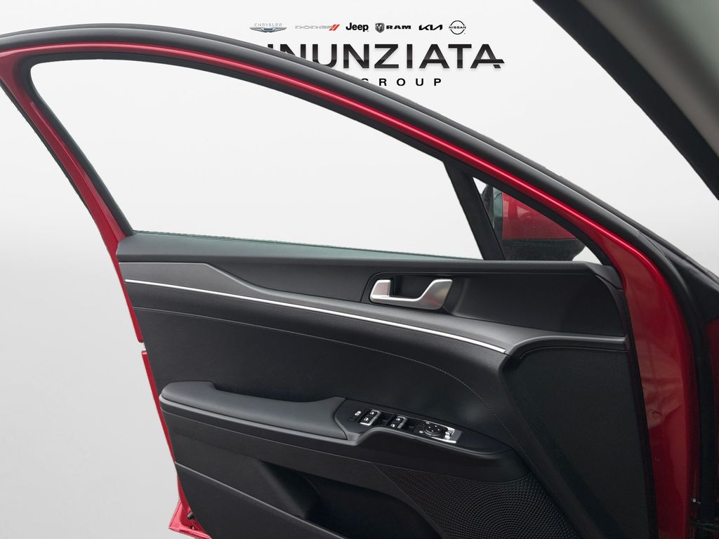 2025 Kia K5 LXS - Photo 25