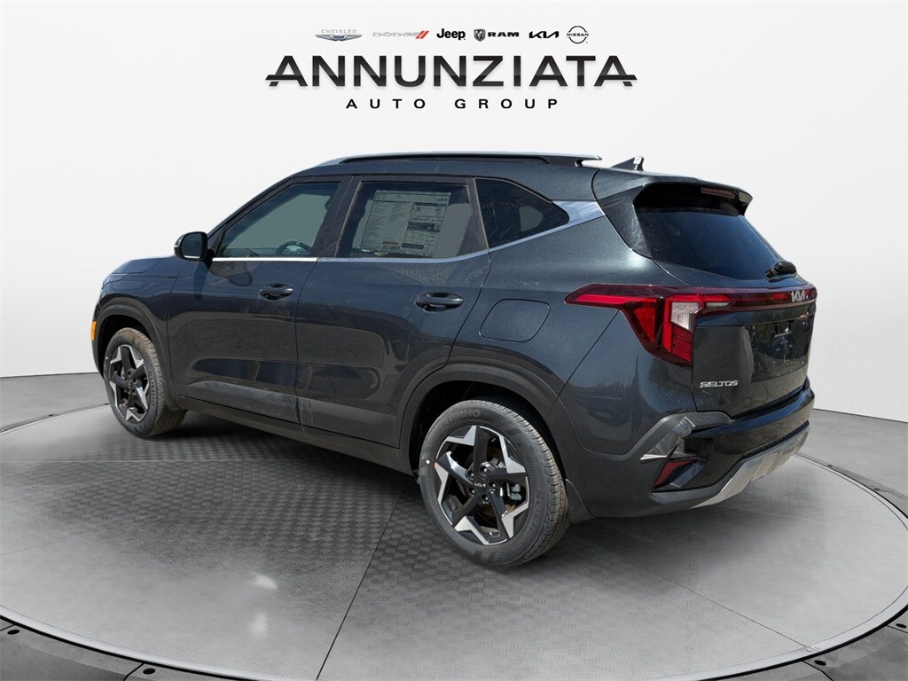 2025 Kia Seltos EX photo 2