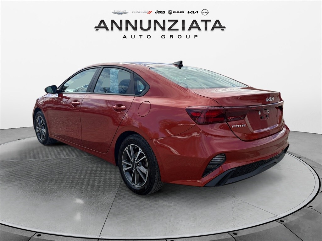 2023 Kia Forte LXS photo 3