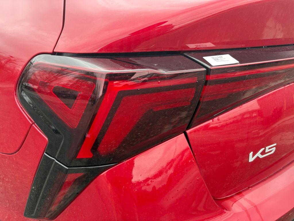 2025 Kia K5 LXS - Photo 19