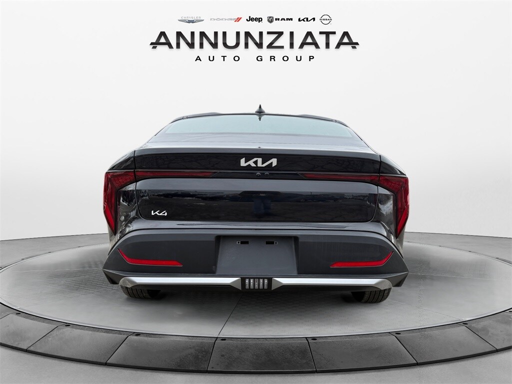 New 2025 Kia K4 LXS Sedan