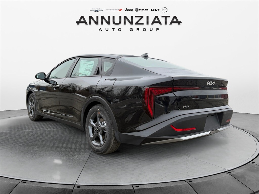 New 2025 Kia K4 LXS Sedan