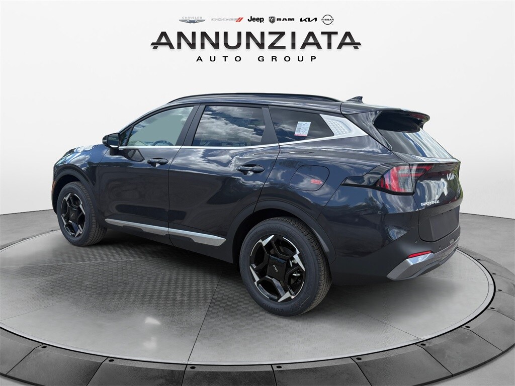 2026 Kia Sportage EX photo 3