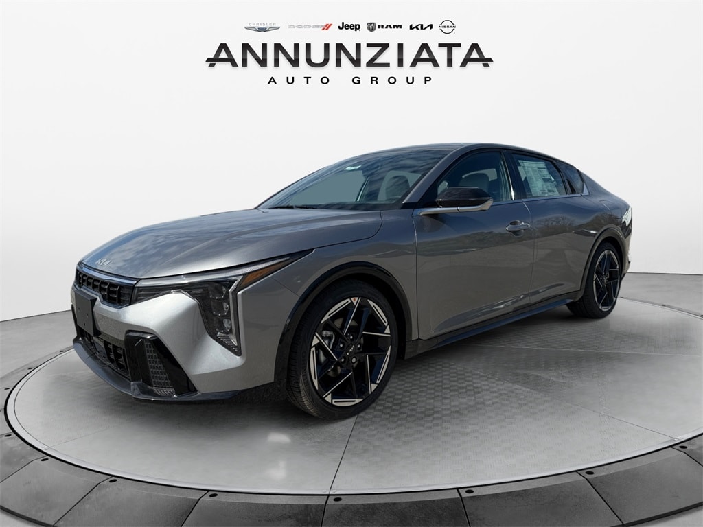 2025 Kia K4 GT-Line's photo