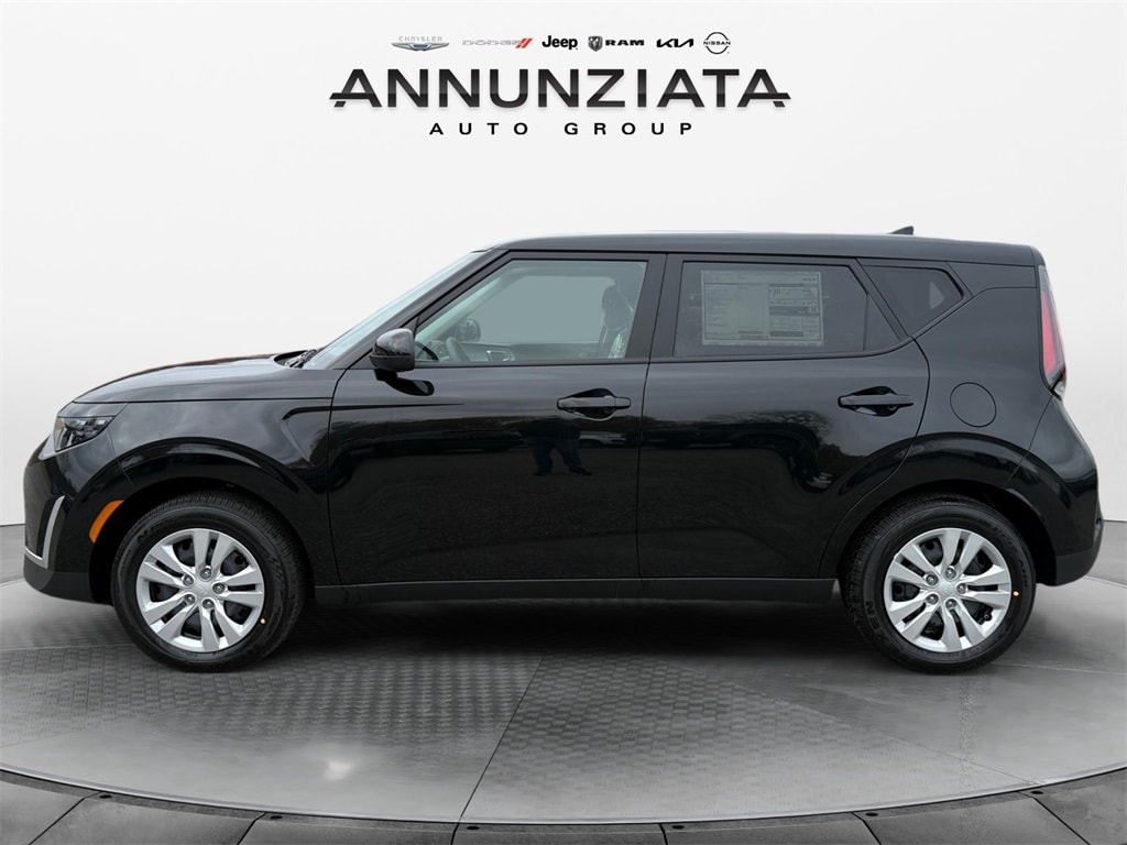 New 2025 Kia Soul LX Hatchback