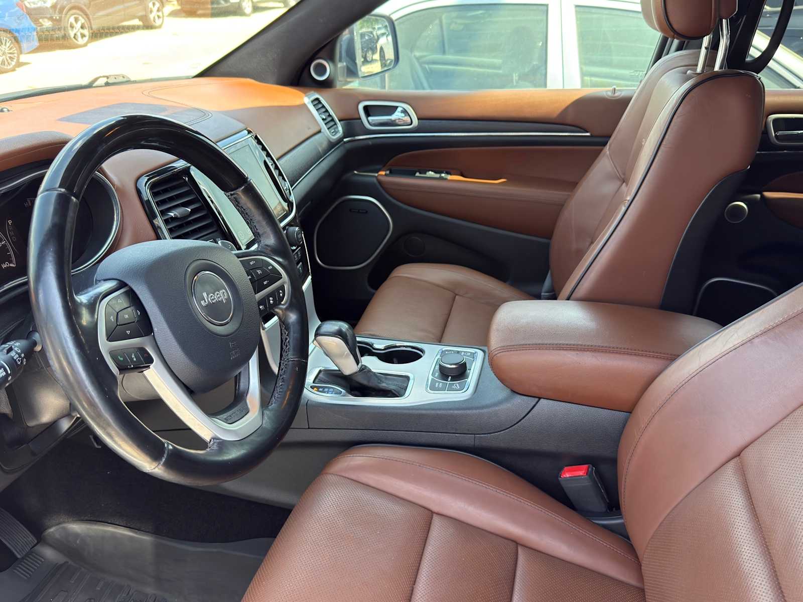 Thumbnail: 2020 Jeep Grand Cherokee - 10