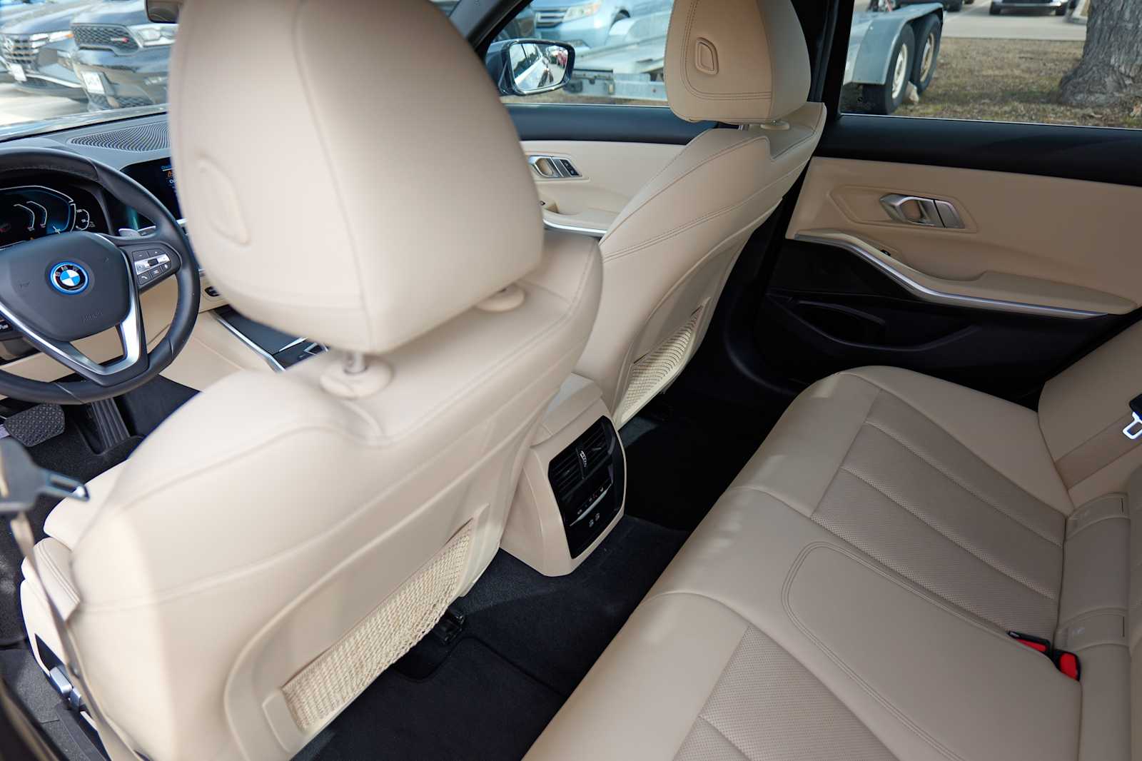 Thumbnail: 2022 BMW 3 Series - 21