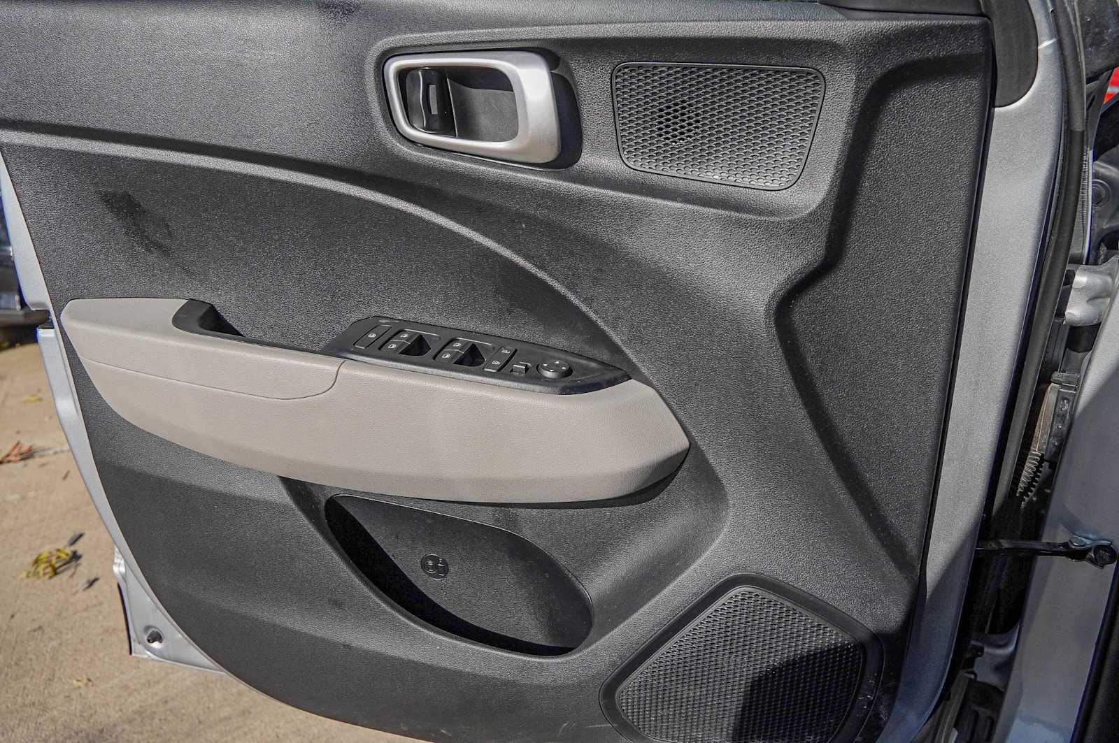 Thumbnail: 2022 Hyundai Venue - 22