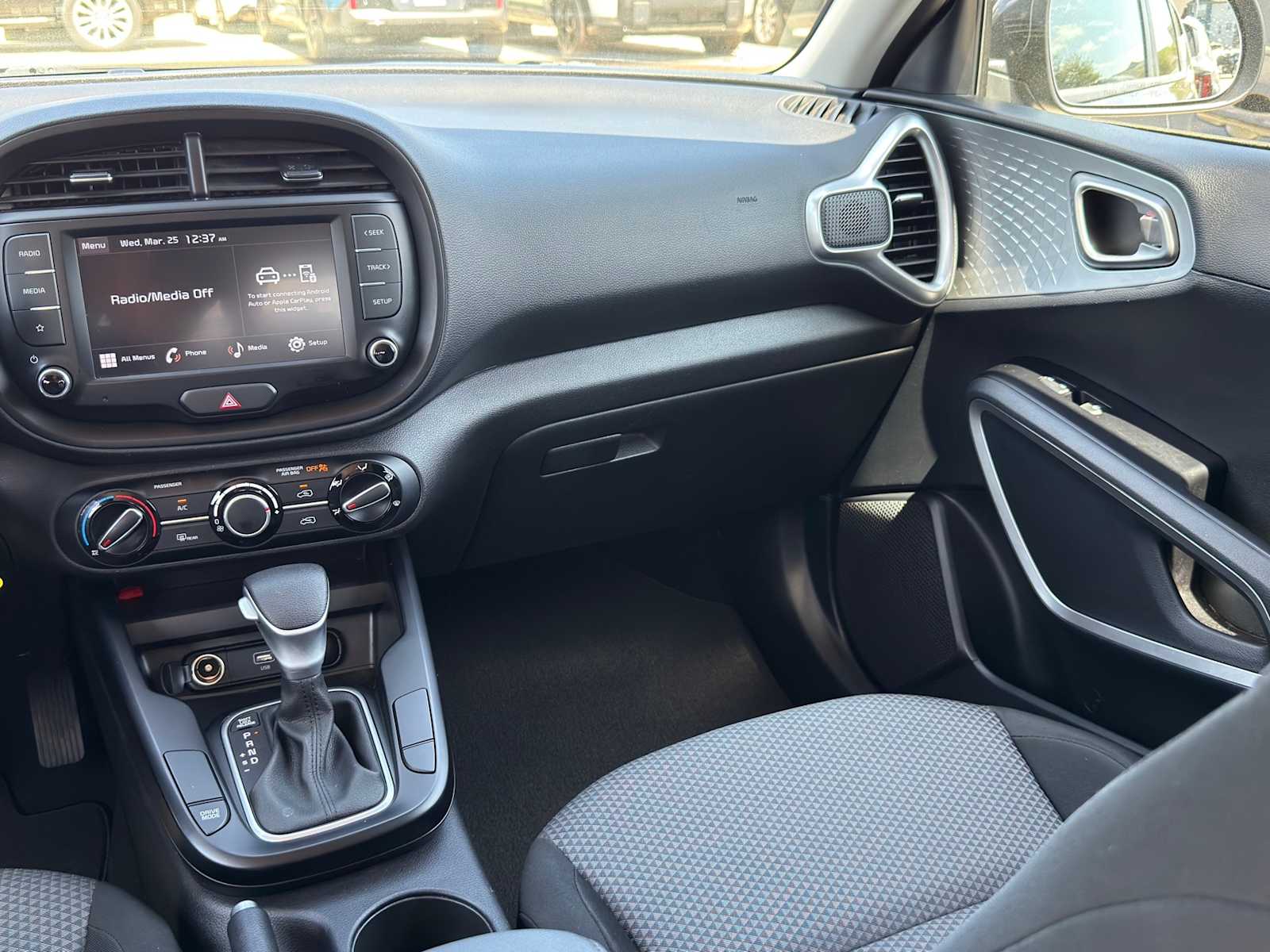 Thumbnail: 2023 Kia Soul - 24