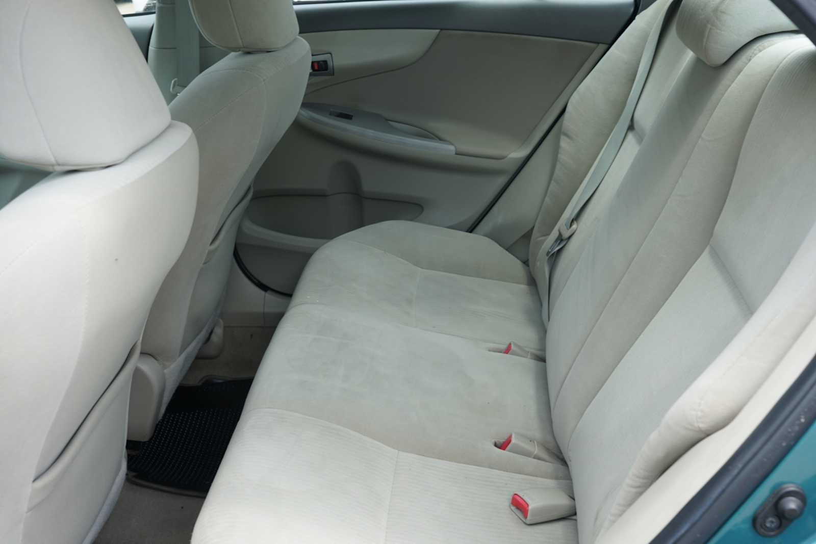 Thumbnail: 2010 Toyota Corolla - 20