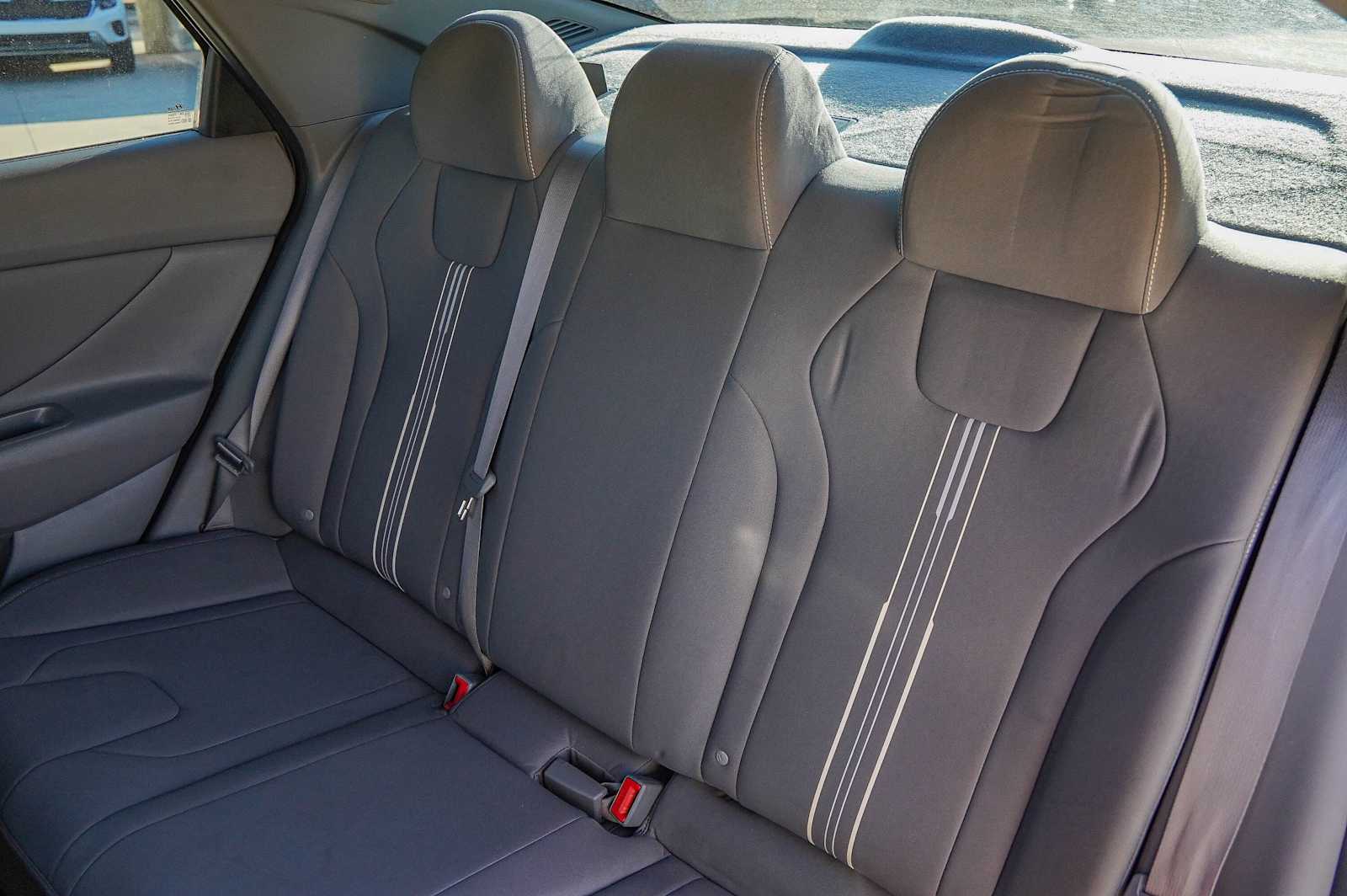 Thumbnail: 2023 Hyundai Elantra - 31