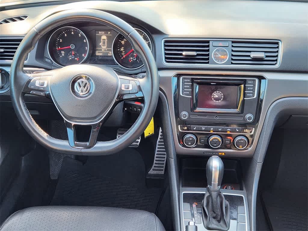 Thumbnail: 2016 Volkswagen Passat - 22