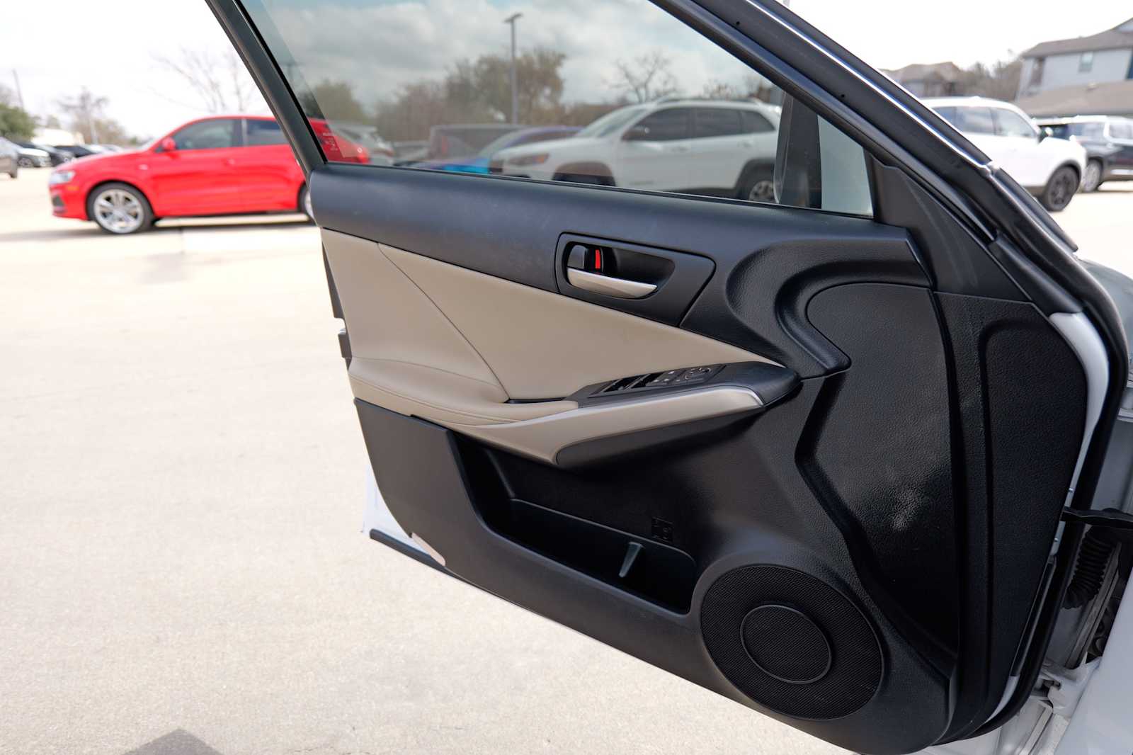 Thumbnail: 2020 Lexus IS - 20