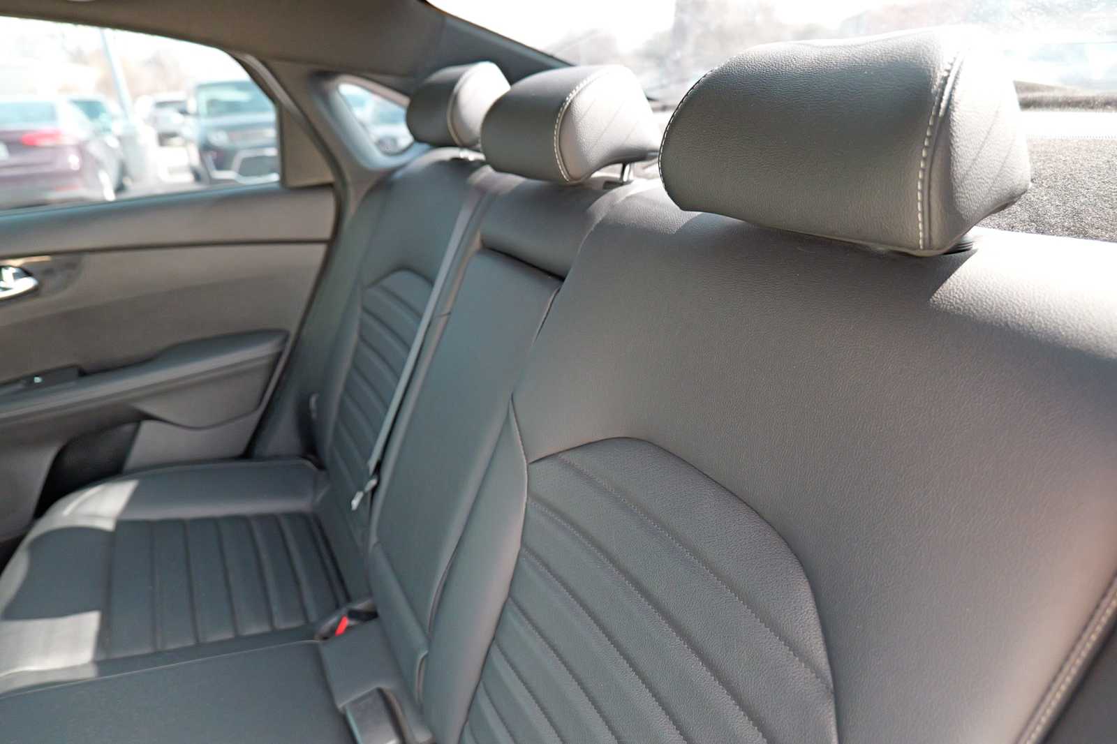 Thumbnail: 2024 Kia Forte - 25