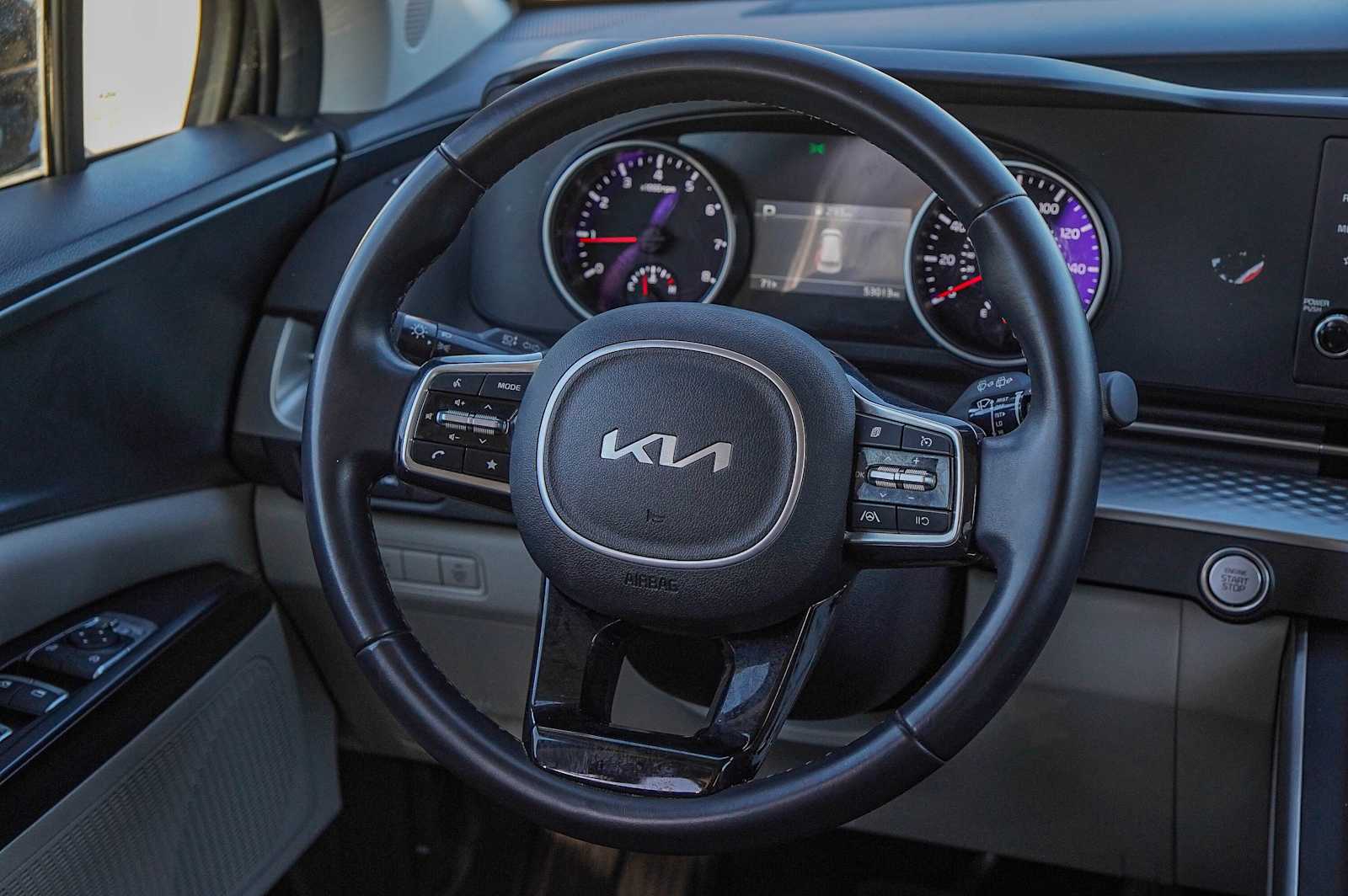 Thumbnail: 2024 Kia Carnival - 27