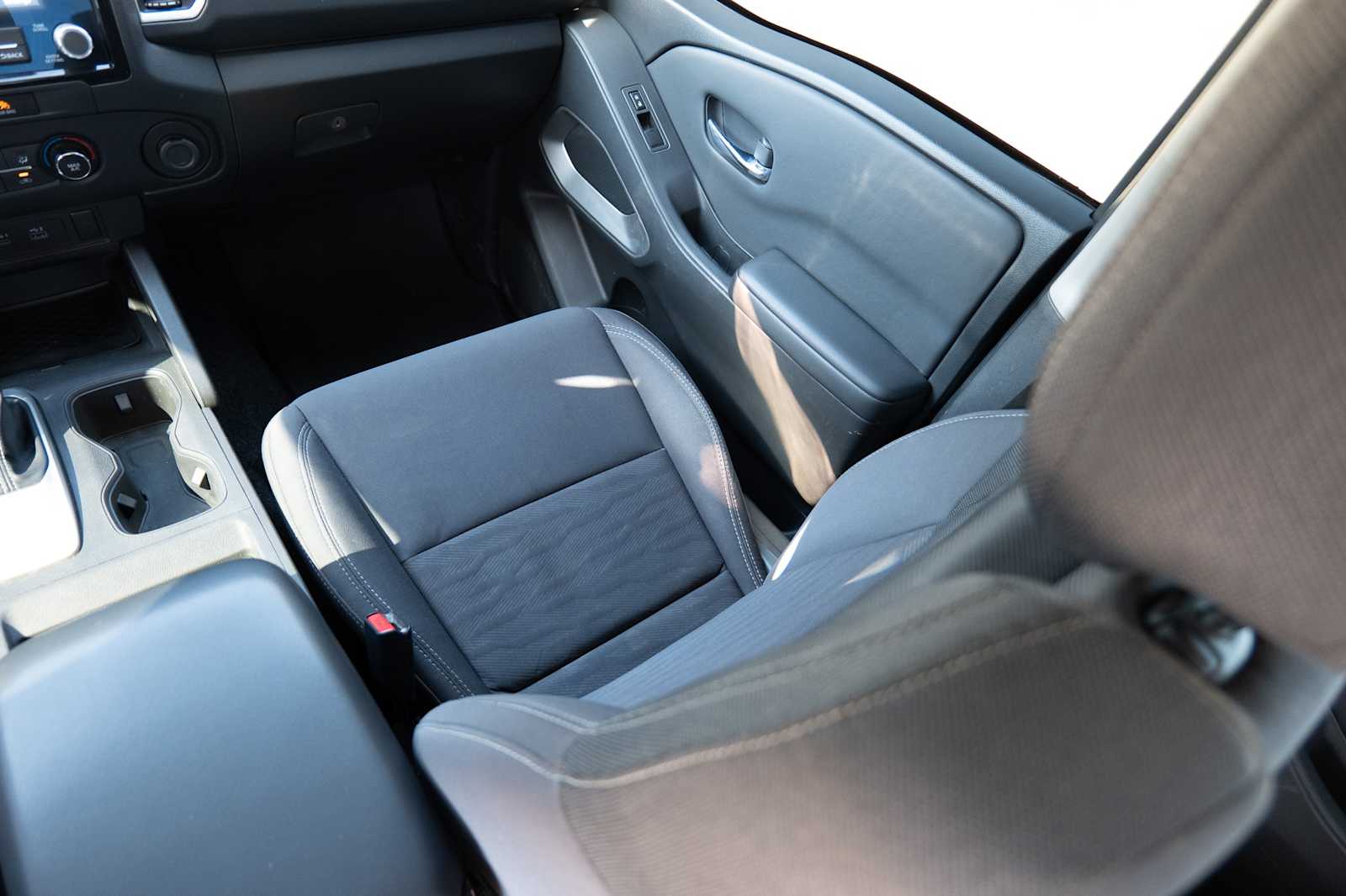 Thumbnail: 2022 Nissan Frontier - 28