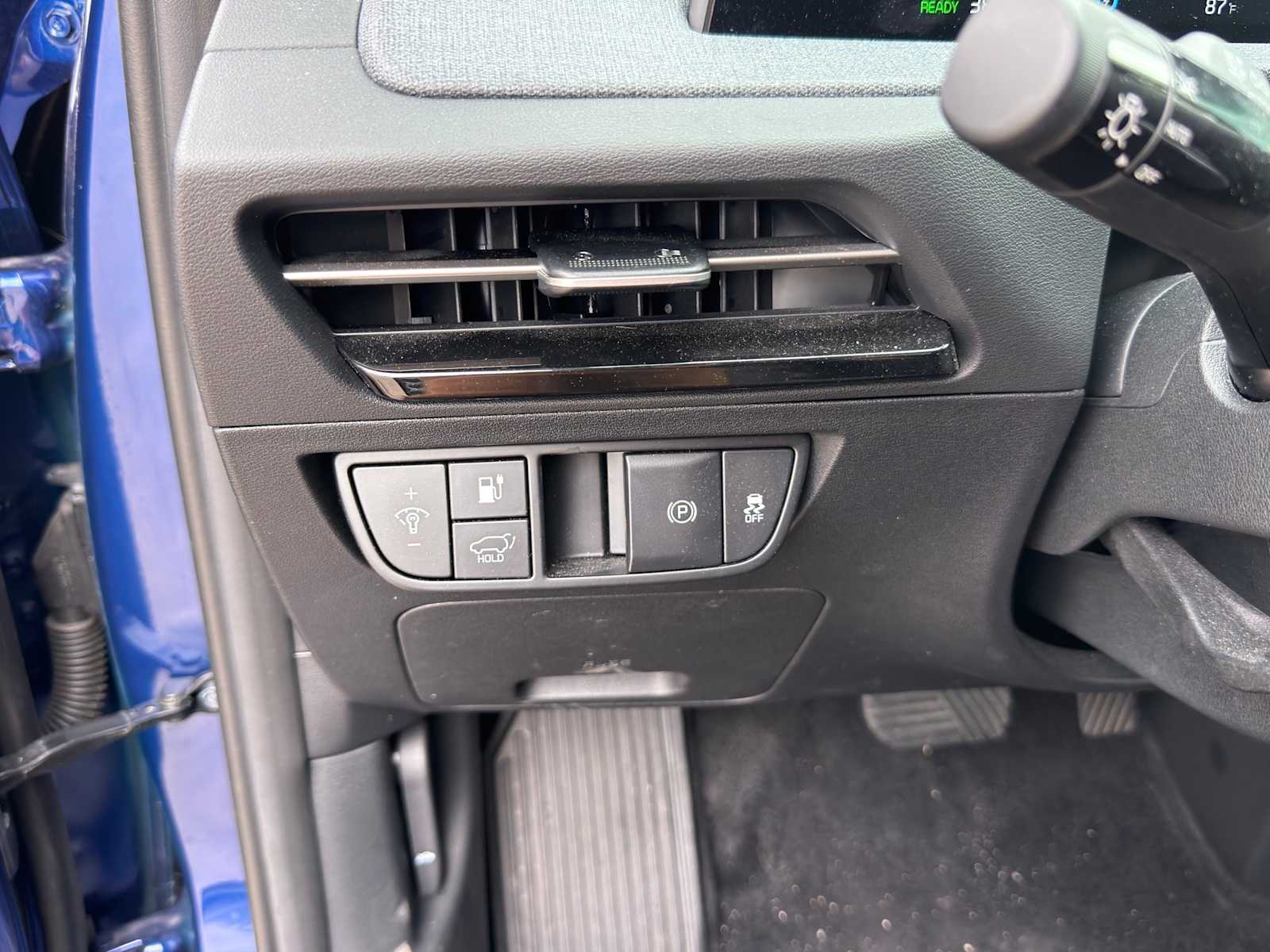 Thumbnail: 2023 Kia EV6 - 25