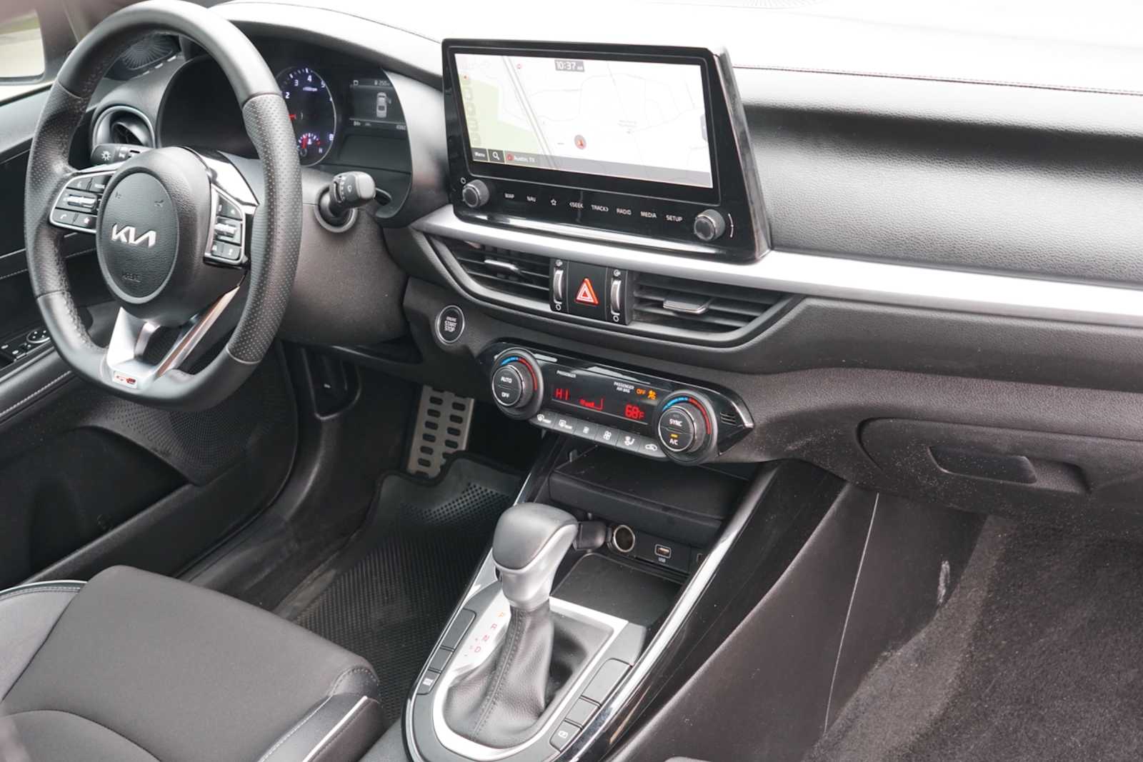 Thumbnail: 2023 Kia Forte - 25