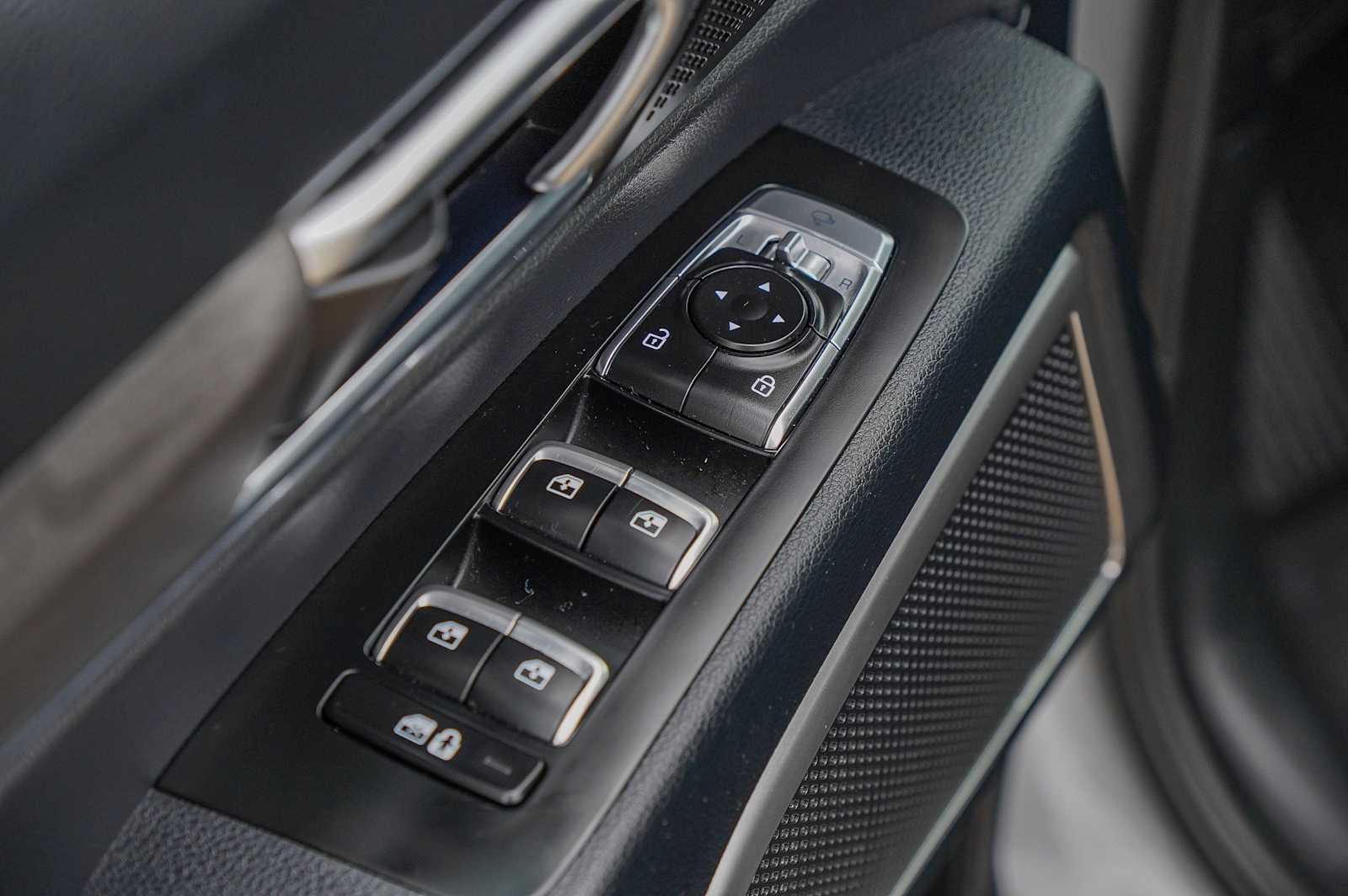 Thumbnail: 2024 Kia Telluride - 25