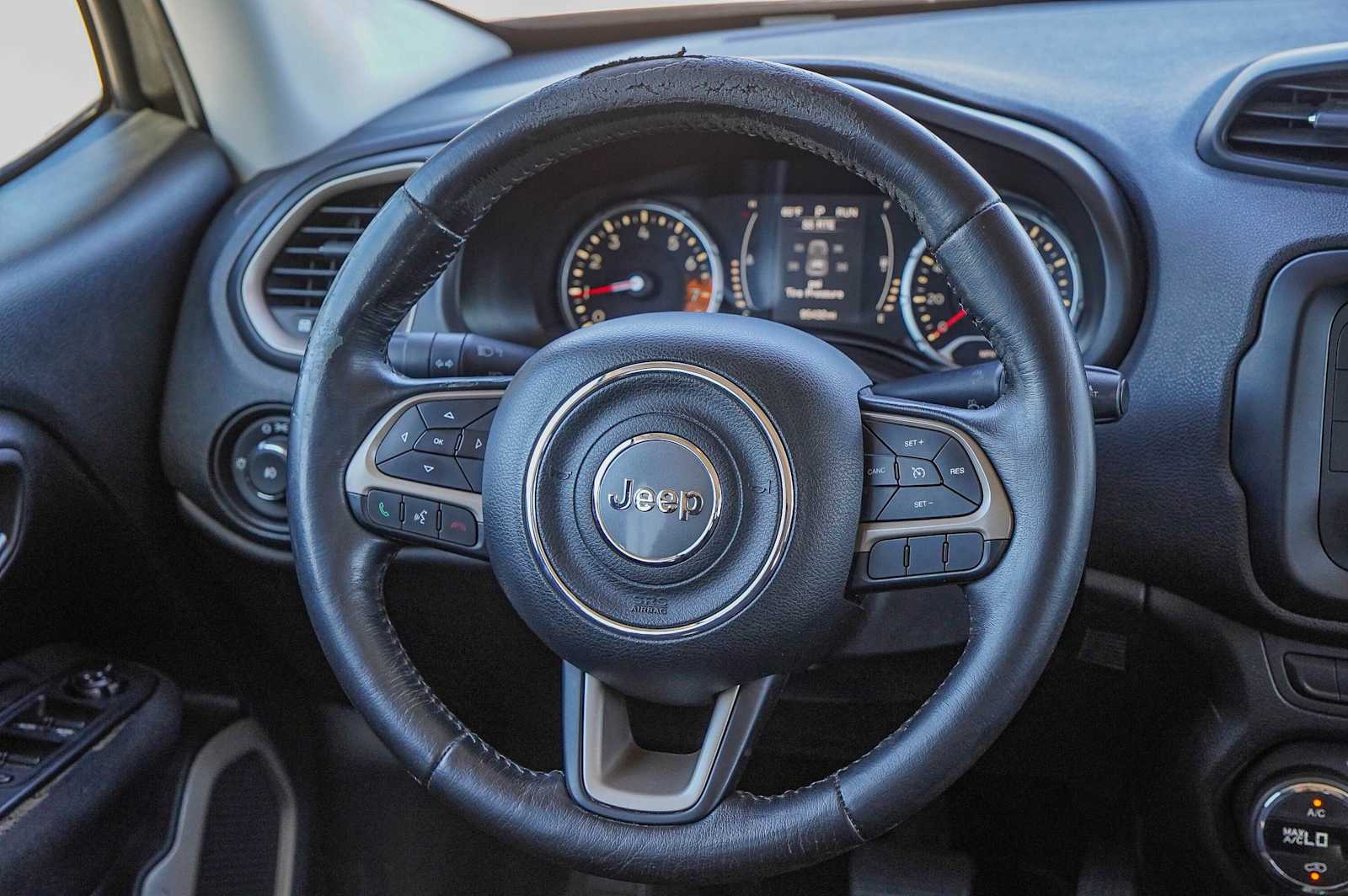 Thumbnail: 2015 Jeep Renegade - 26