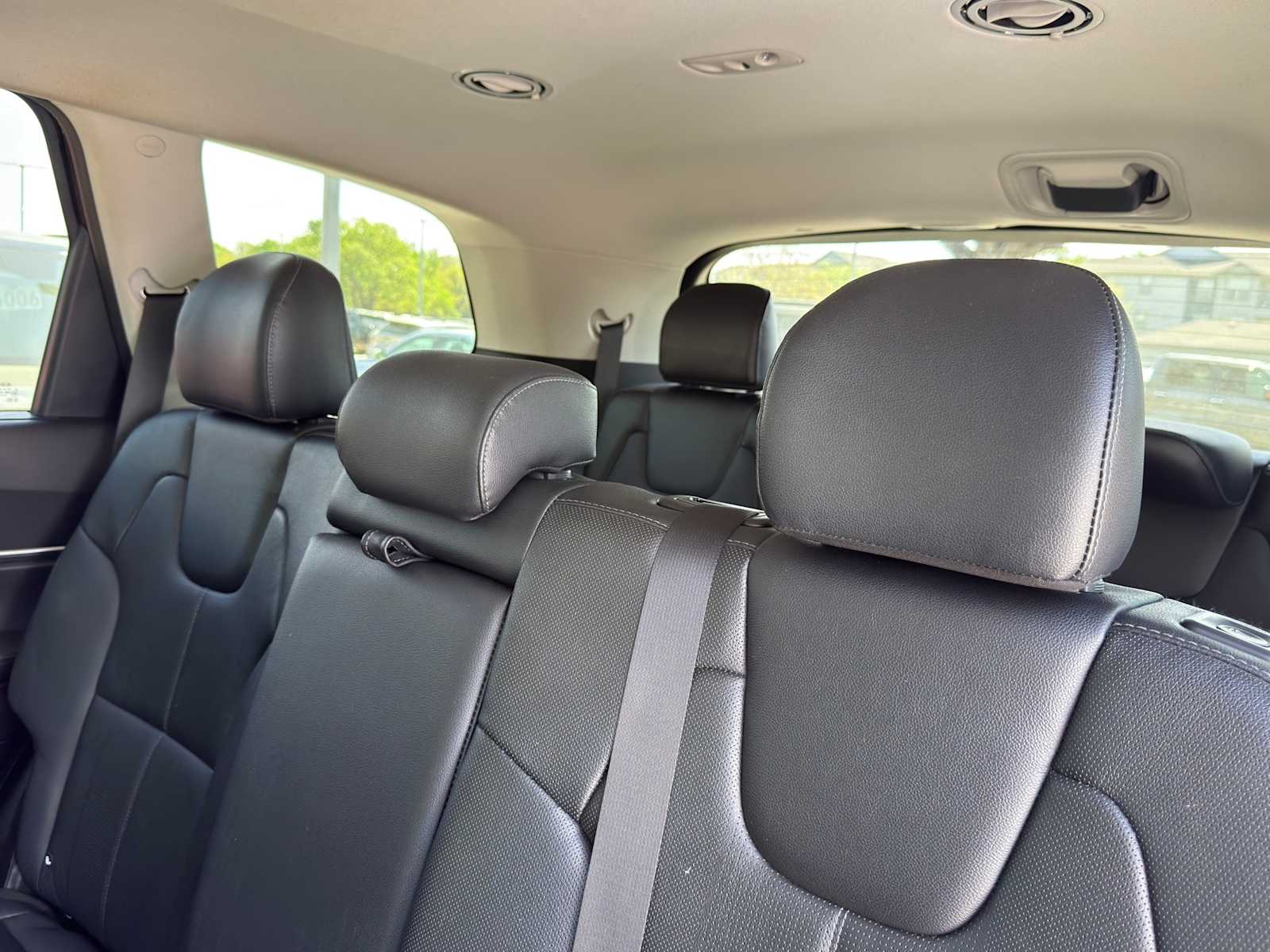 Thumbnail: 2020 Kia Telluride - 28