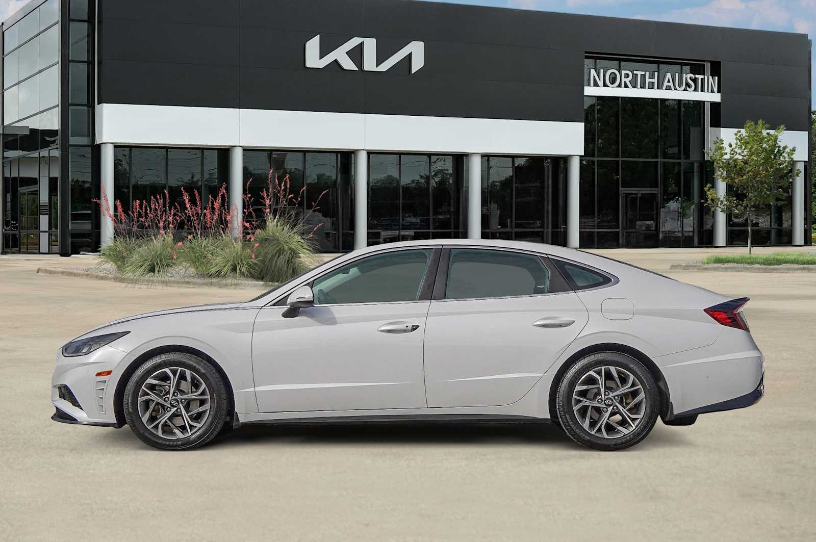 Thumbnail: 2022 Hyundai Sonata - 4