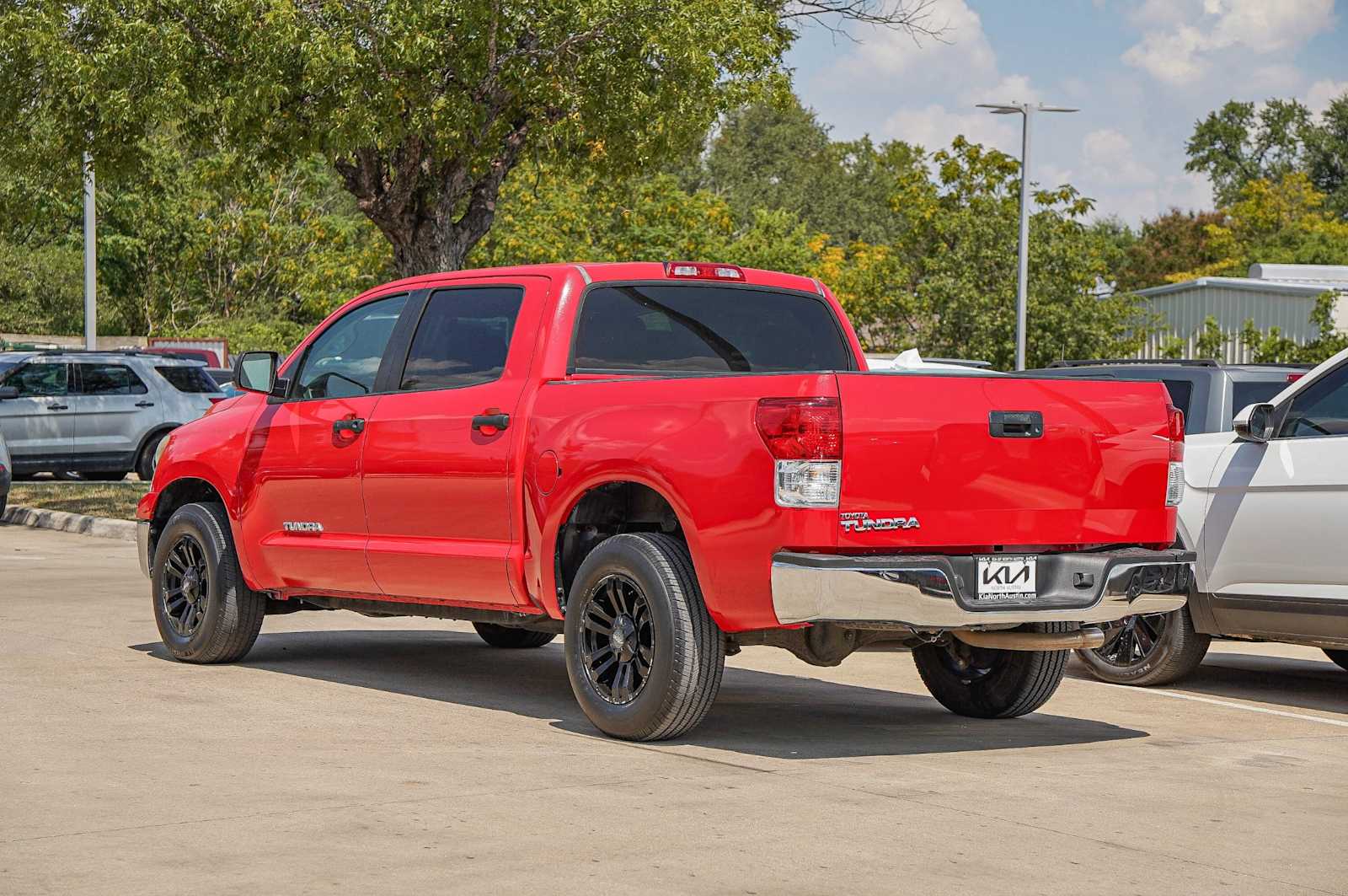 Thumbnail: 2011 Toyota Tundra - 6