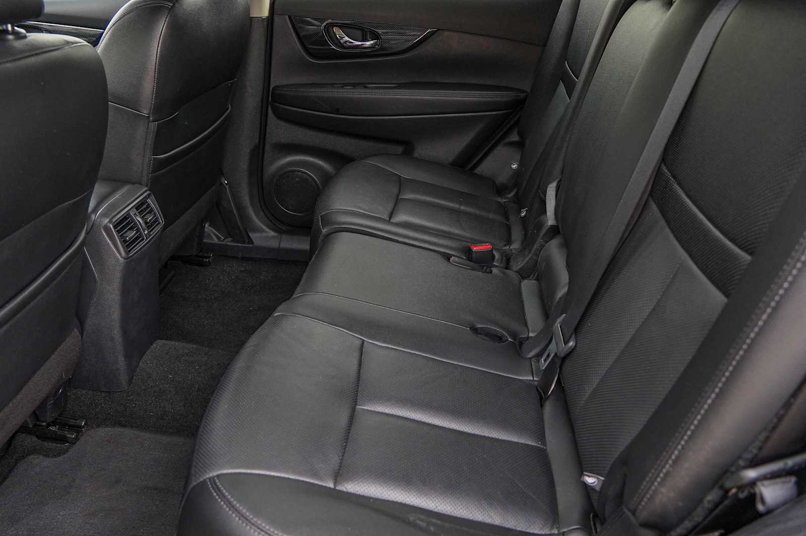 Thumbnail: 2019 Nissan Rogue - 28