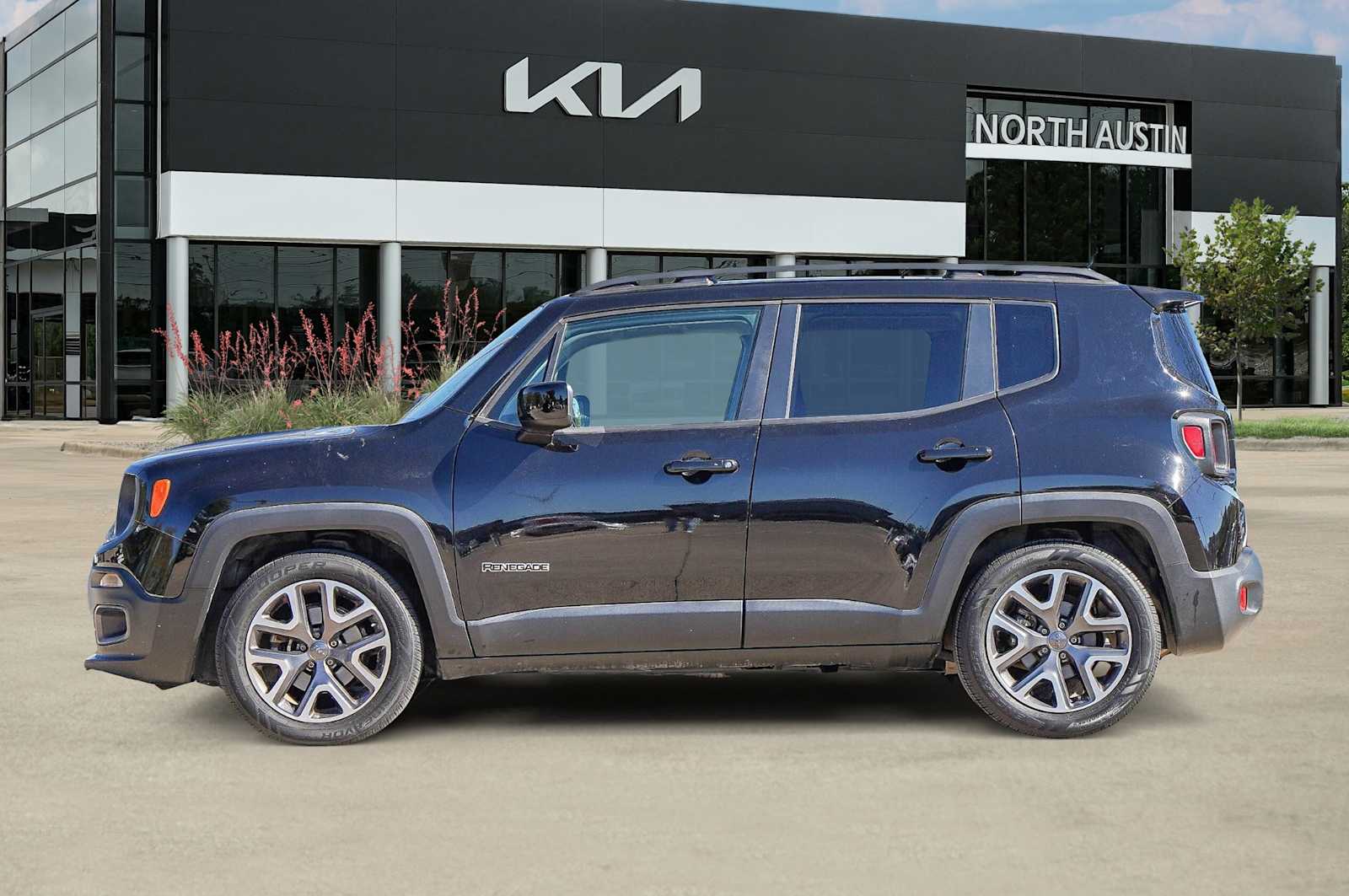 2015 Jeep Renegade Latitude North Edition photo 4