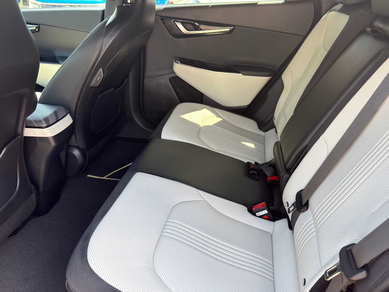Thumbnail: 2024 Kia EV6 - 25