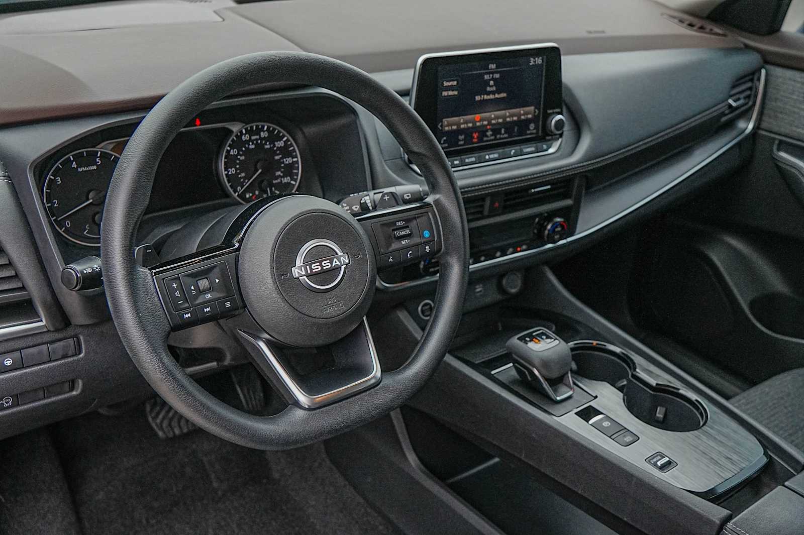 Thumbnail: 2023 Nissan Rogue - 9