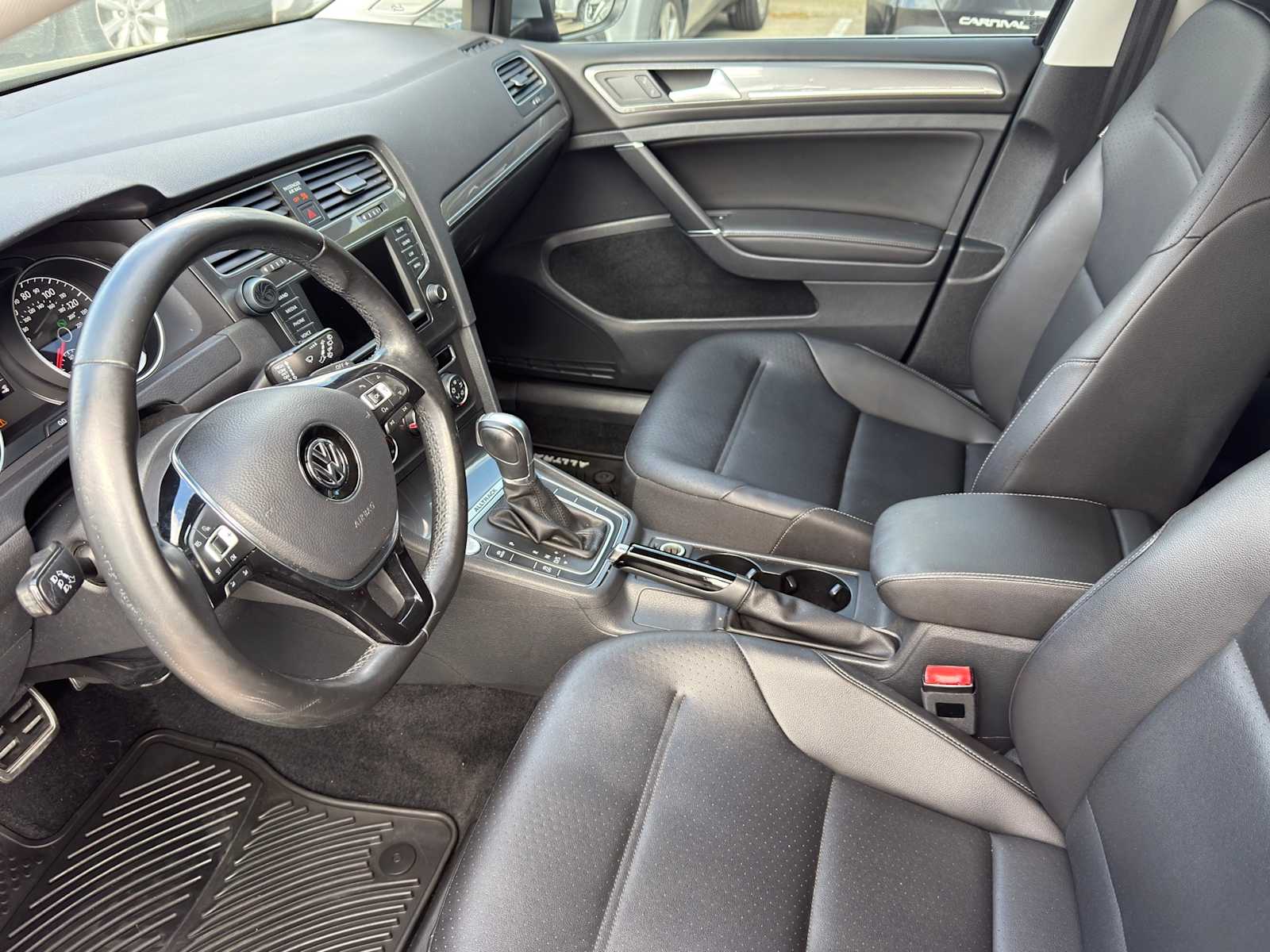 Thumbnail: 2020 Kia Sorento - 11