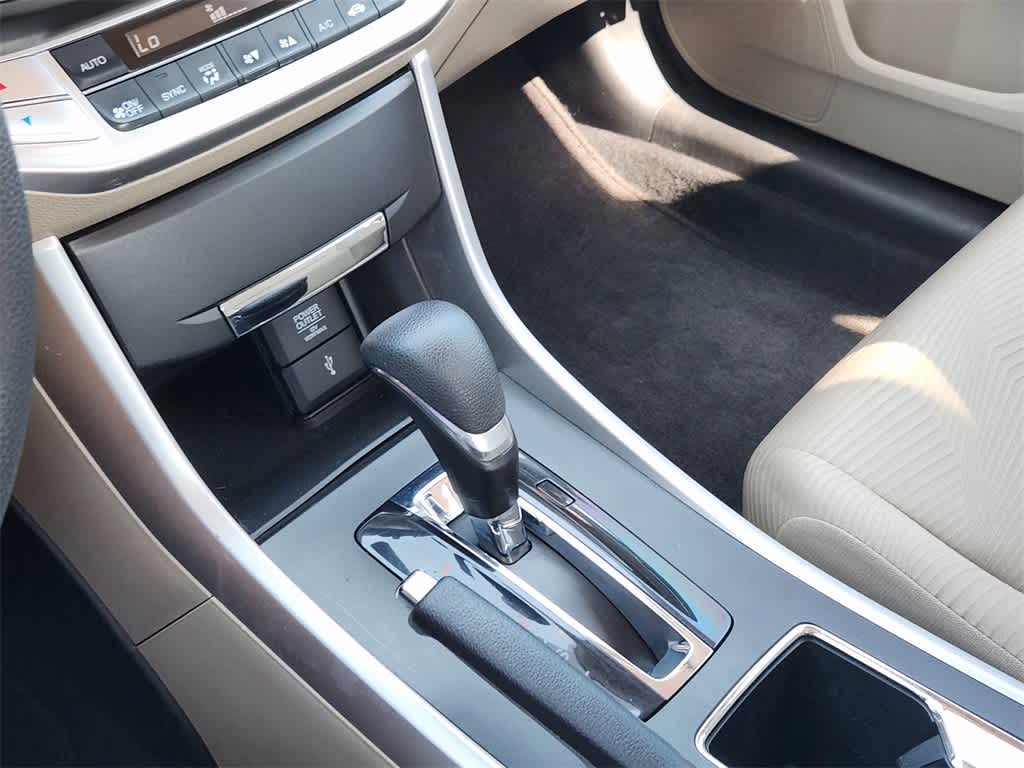 Thumbnail: 2015 Honda Accord - 19